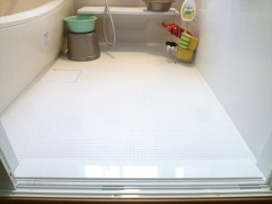 TOTOさんのほっからり床で、冬でも寒さの体感が全然ちがいます!